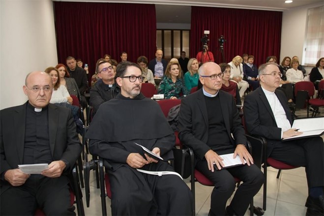 Započeo 8. stručni skup bračnih i obiteljskih savjetovatelja